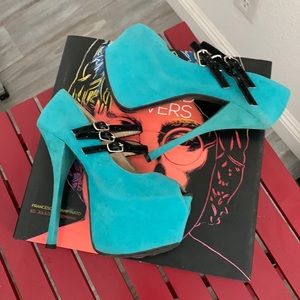 Vintage Toi et Moi suede platform heels 5.5 preowned